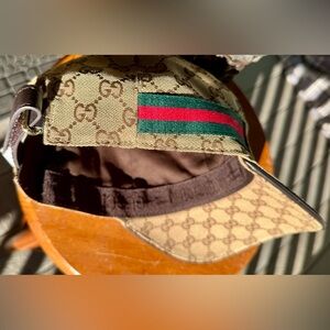 GUCCI Brown & Tan CLASSIC Hat
HUGE $50 PRICE DROP!!
(Was $245)